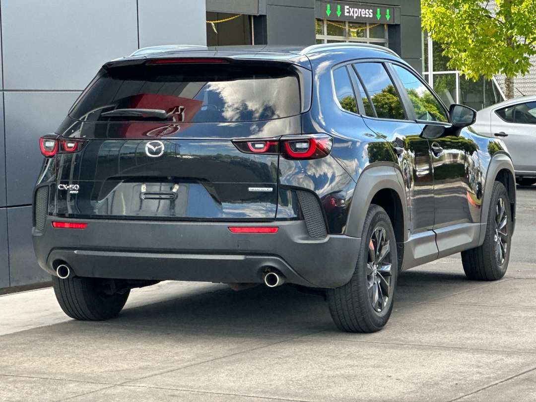 2025 MAZDA Cx-50 2.5 S Preferred Package - Image 3