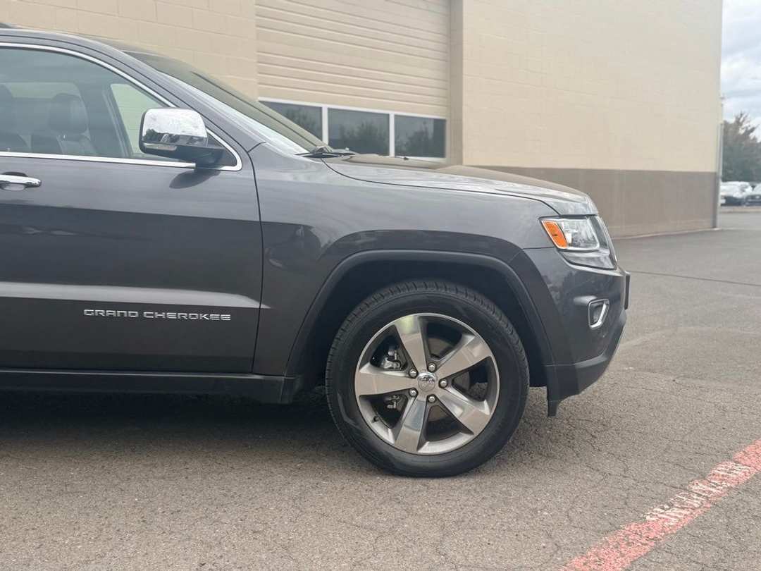 2015 Jeep Grand Cherokee Limited - Image 2