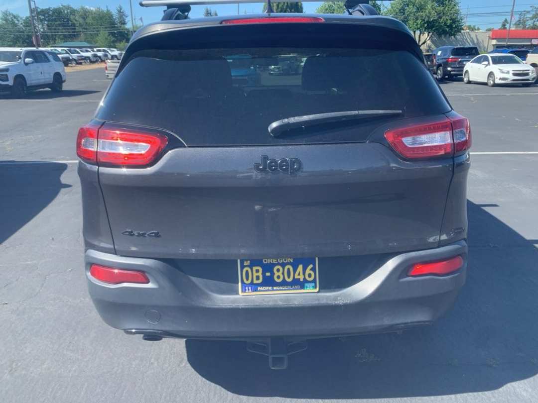 2016 Jeep Cherokee Altitude - Image 3