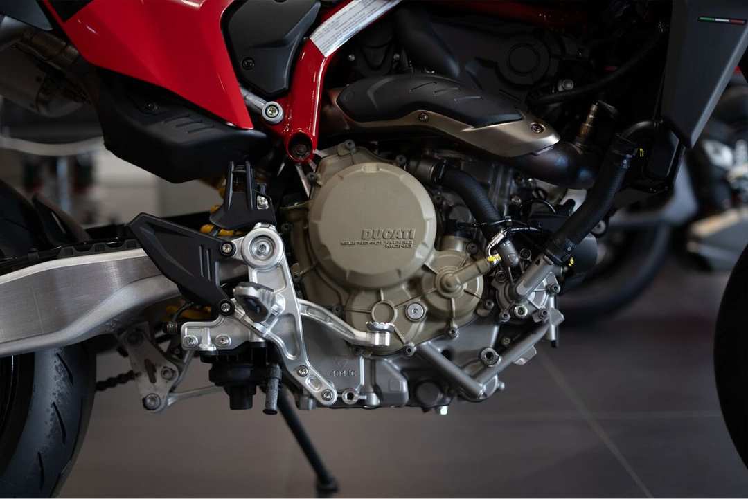 2025 Ducati Hypermotard 698 - Image 2
