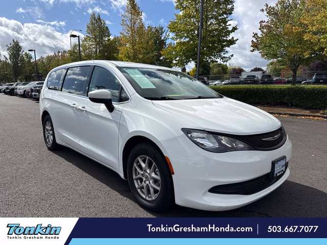 2023 Chrysler Voyager LX