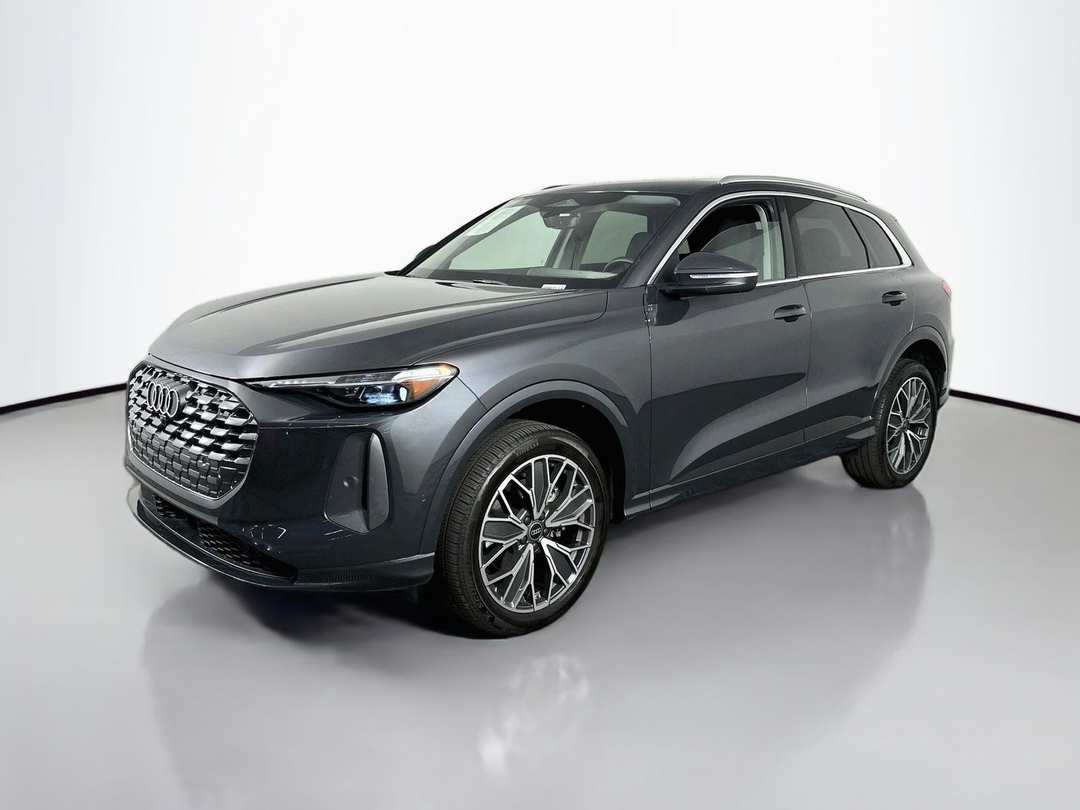 2025 Audi Q5 2.0T Premium Plus - Image 3