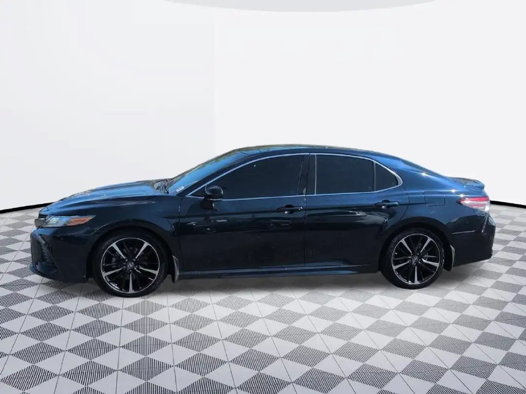 2018 Toyota Camry XSE V6 - Image 2