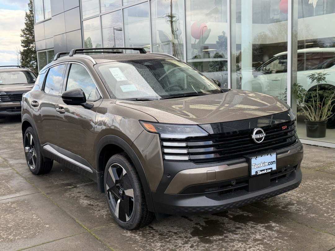 2026 Nissan Kicks SR - Image 3