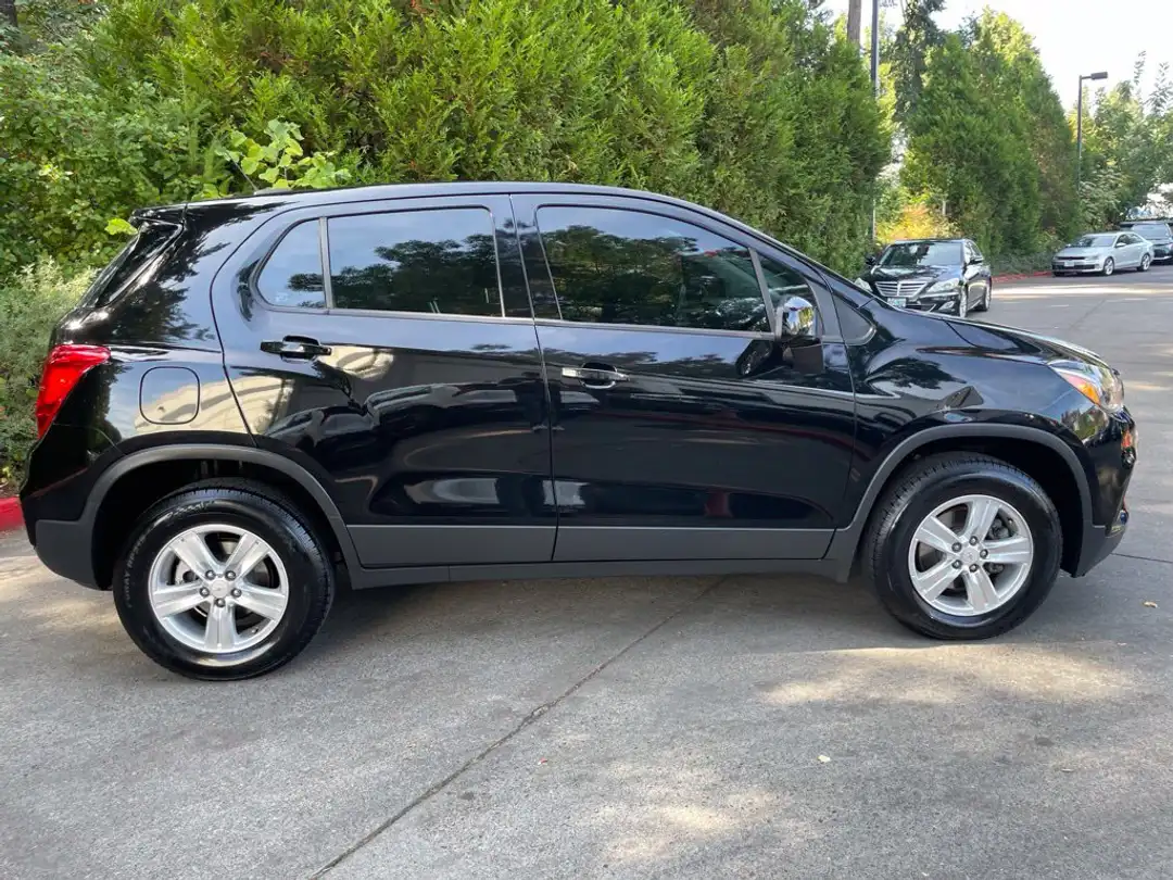2018 Chevrolet Trax LS - Image 3