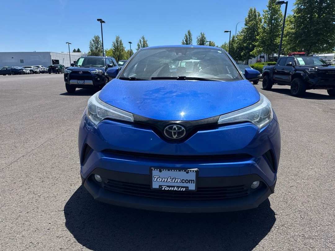 2018 Toyota C-Hr XLE Premium - Image 2