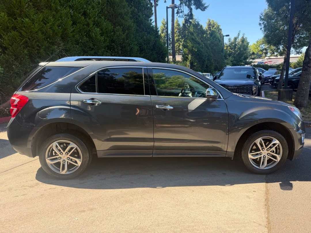 2017 Chevrolet Equinox Premier - Image 2