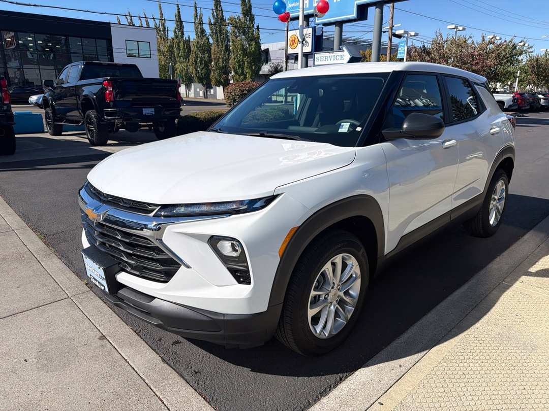 2026 Chevrolet Trailblazer LS - Image 2
