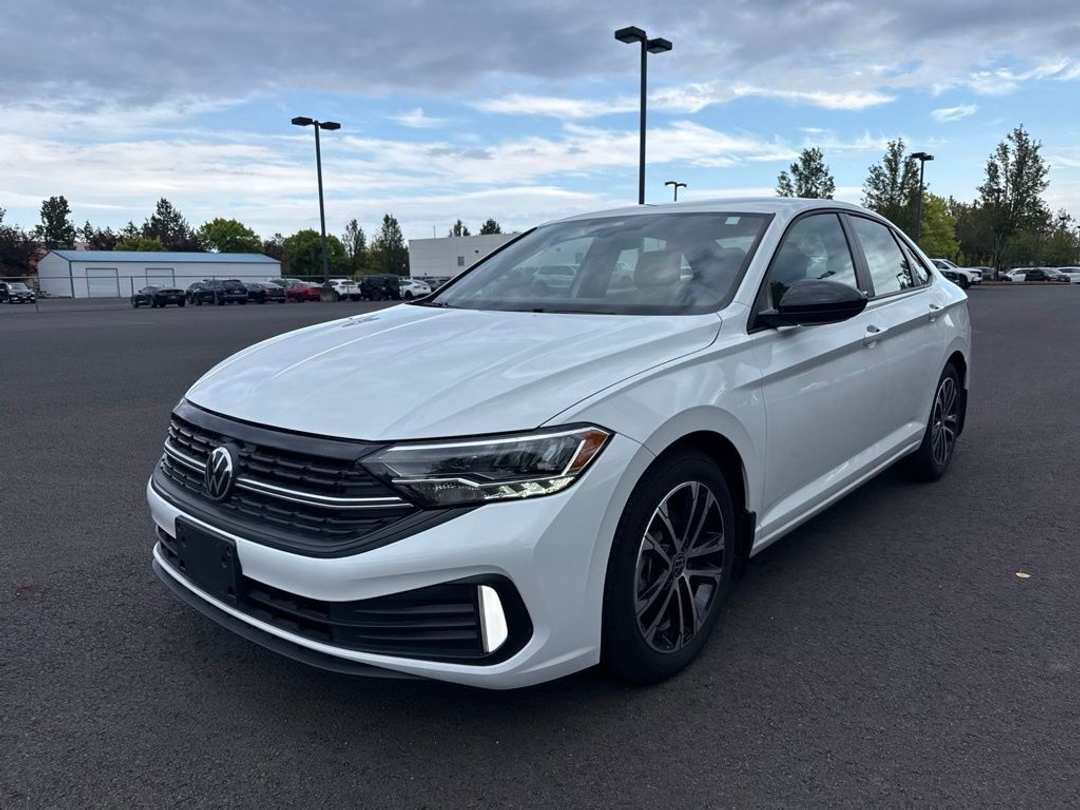 2024 Volkswagen Jetta 1.5T Sport - Image 3
