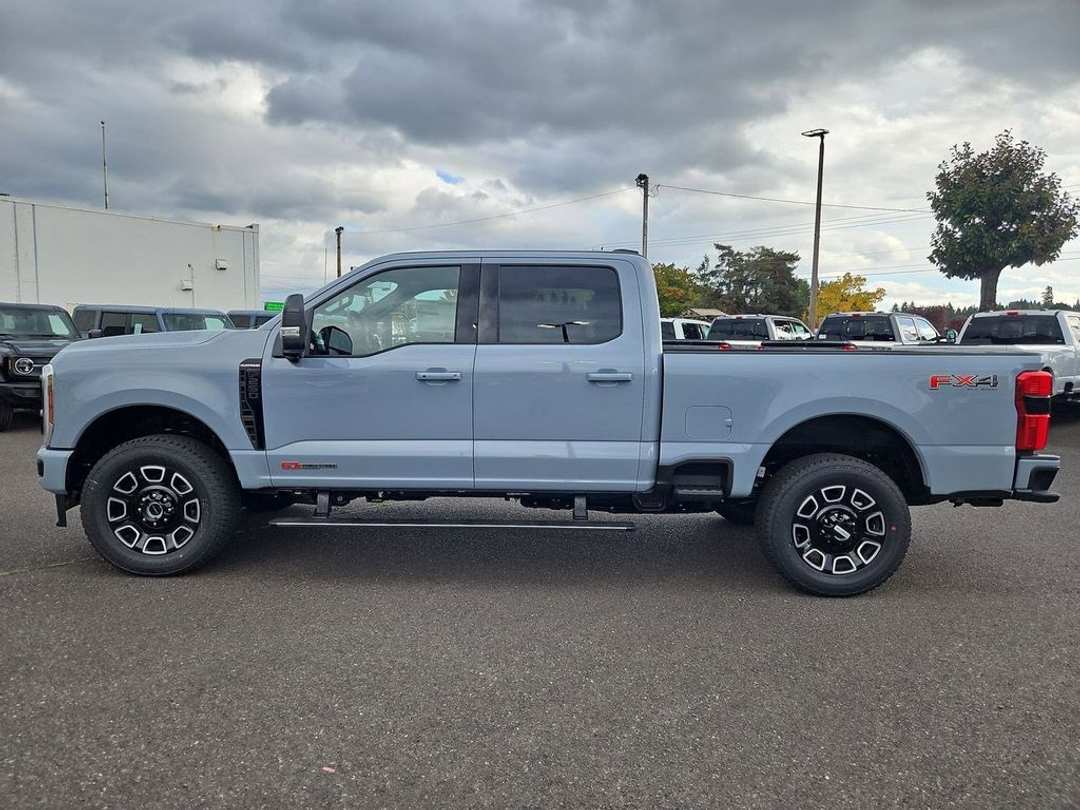 2026 Ford F-250Sd Platinum - Image 2