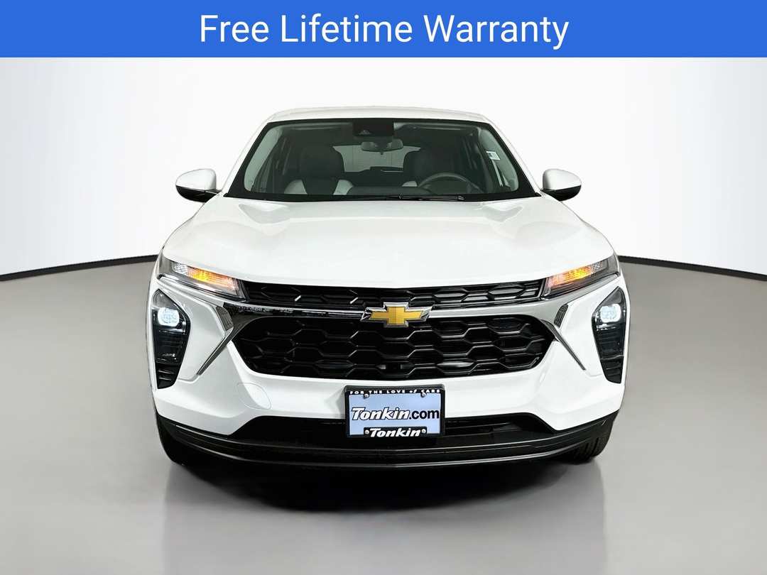 2026 Chevrolet Trax LS - Image 2