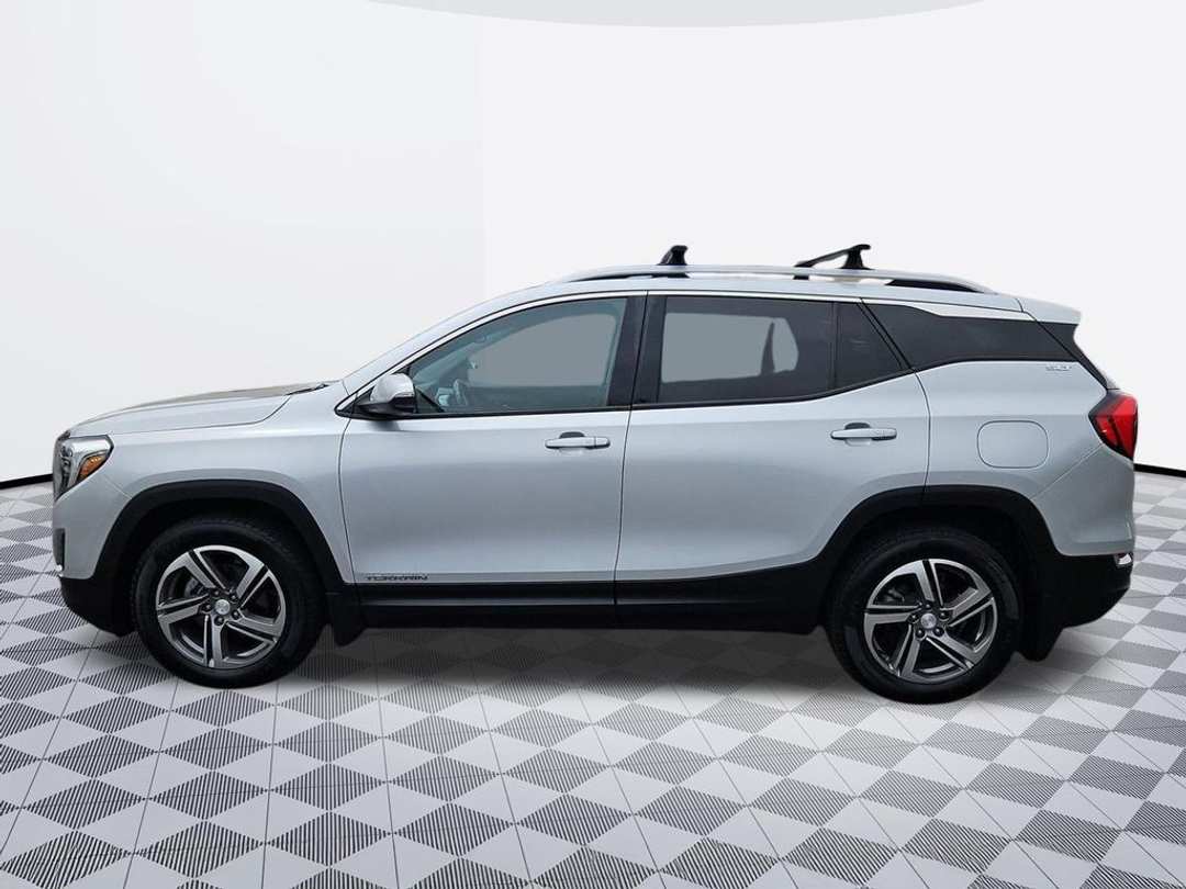 2018 GMC Terrain SLT - Image 3