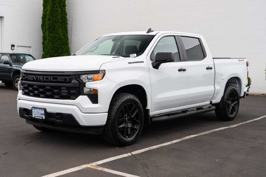 2026 Chevrolet Silverado 1500 Custom - Image 3