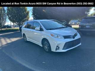 2019 Toyota Sienna XLE Premium