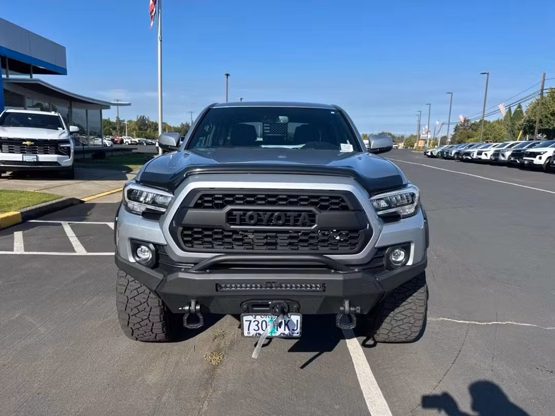2023 Toyota Tacoma TRD OffRoad - Image 3