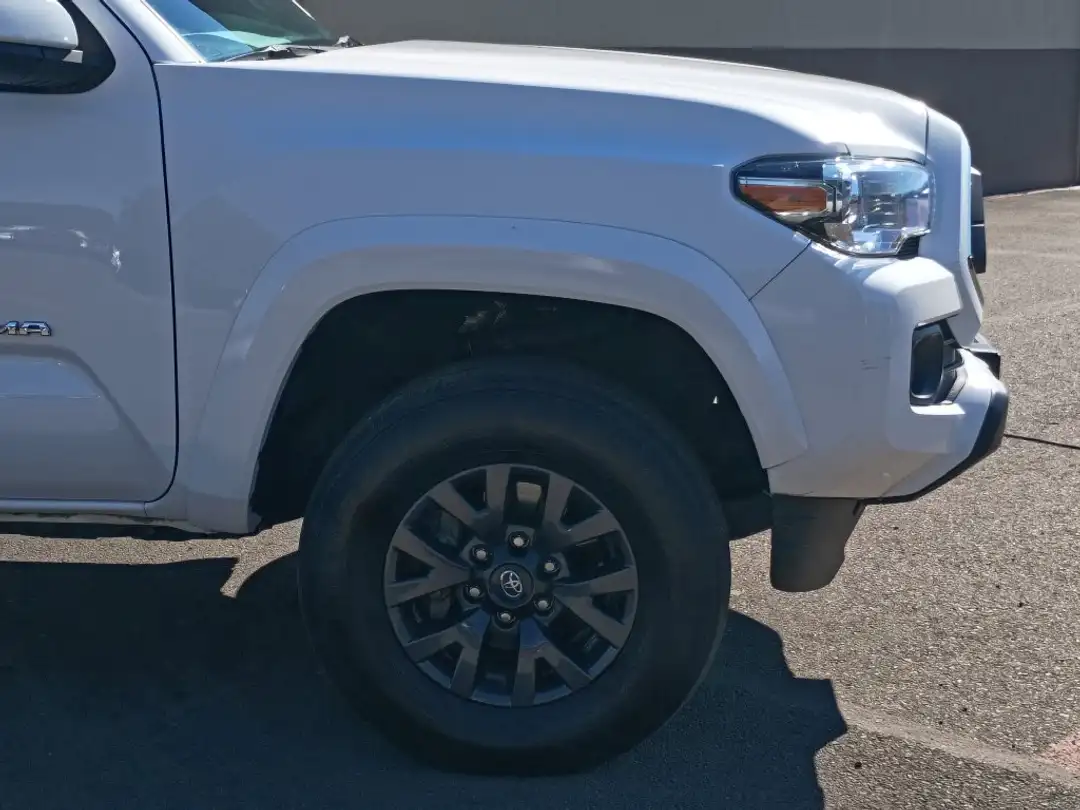 2023 Toyota Tacoma SR5 - Image 2