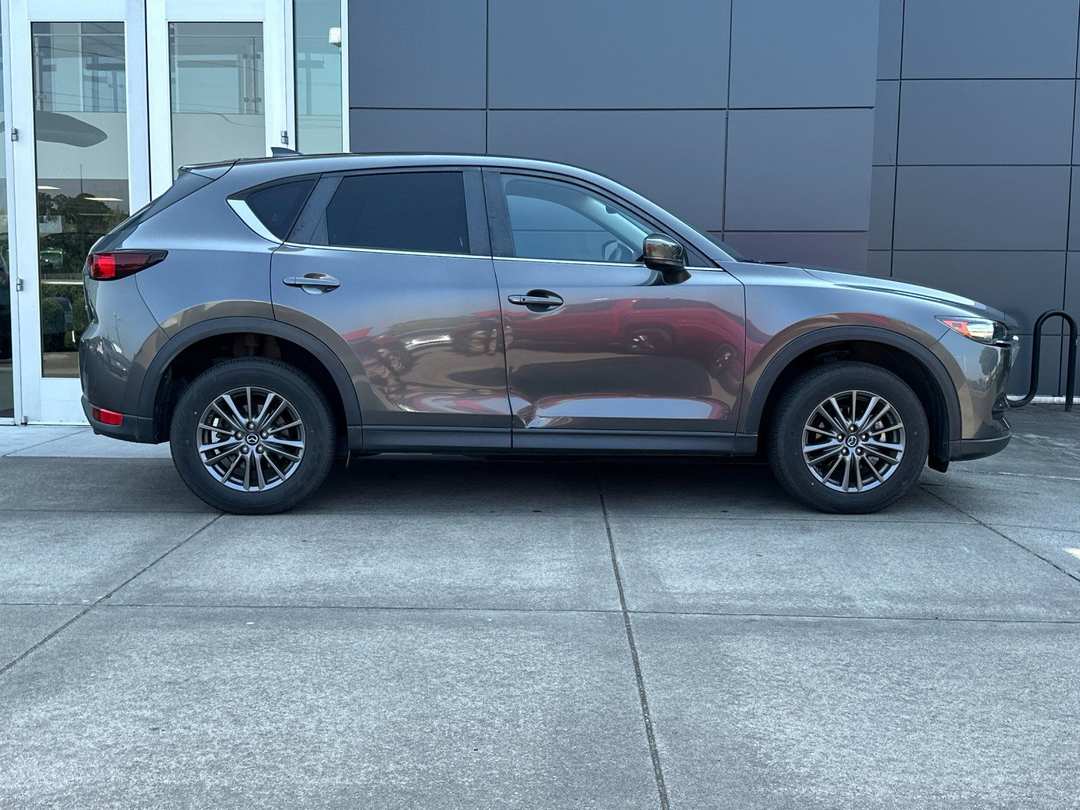 2019 MAZDA CX-5 Touring - Image 2