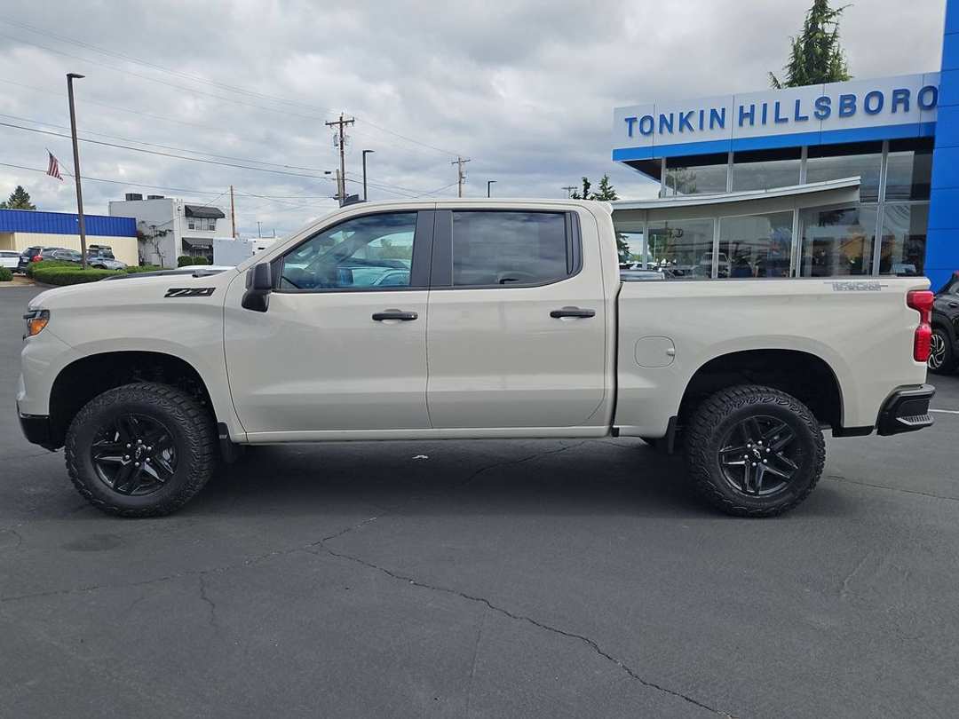2026 Chevrolet Silverado 1500 Custom Trail Boss - Image 3