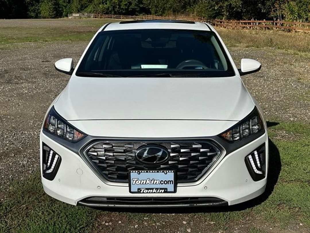 2020 Hyundai Ioniq Hybrid Limited - Image 3