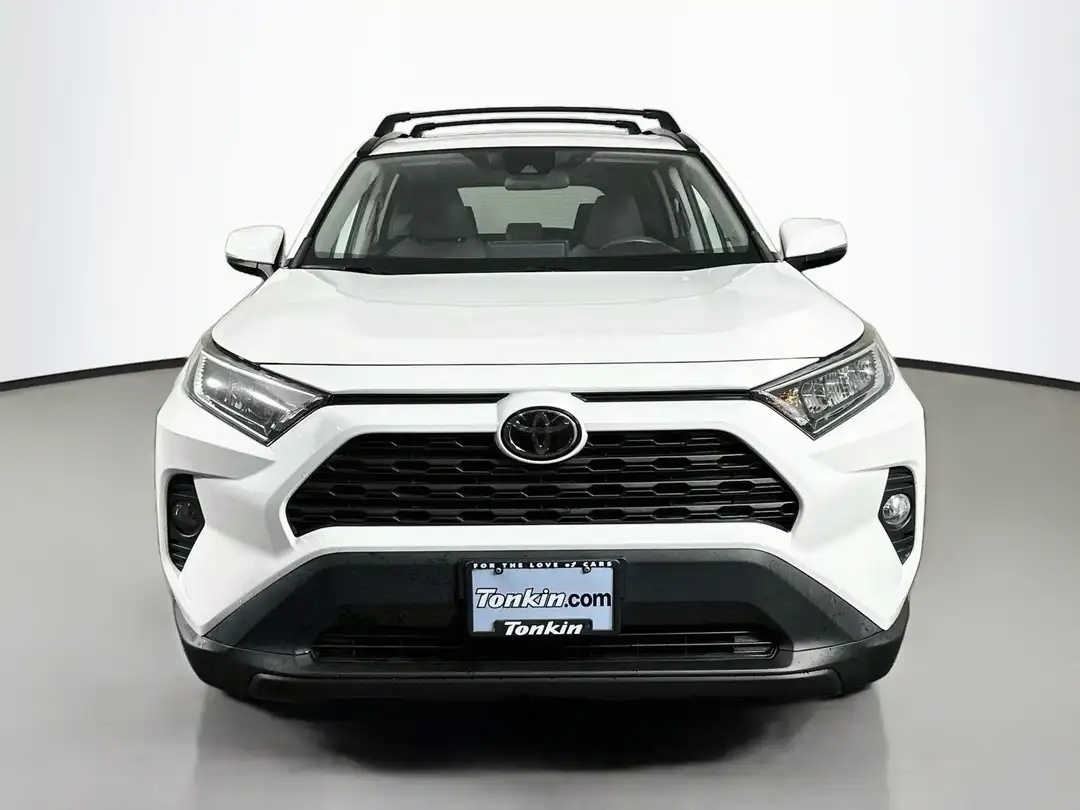 2019 Toyota Rav4 XLE - Image 2