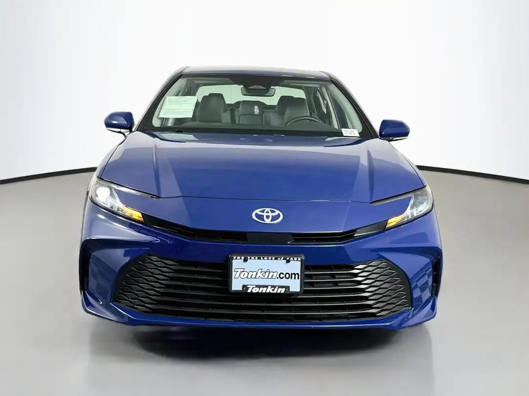2026 Toyota Camry LE - Image 2