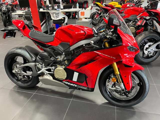 2026 Ducati Panigale V4S Corse