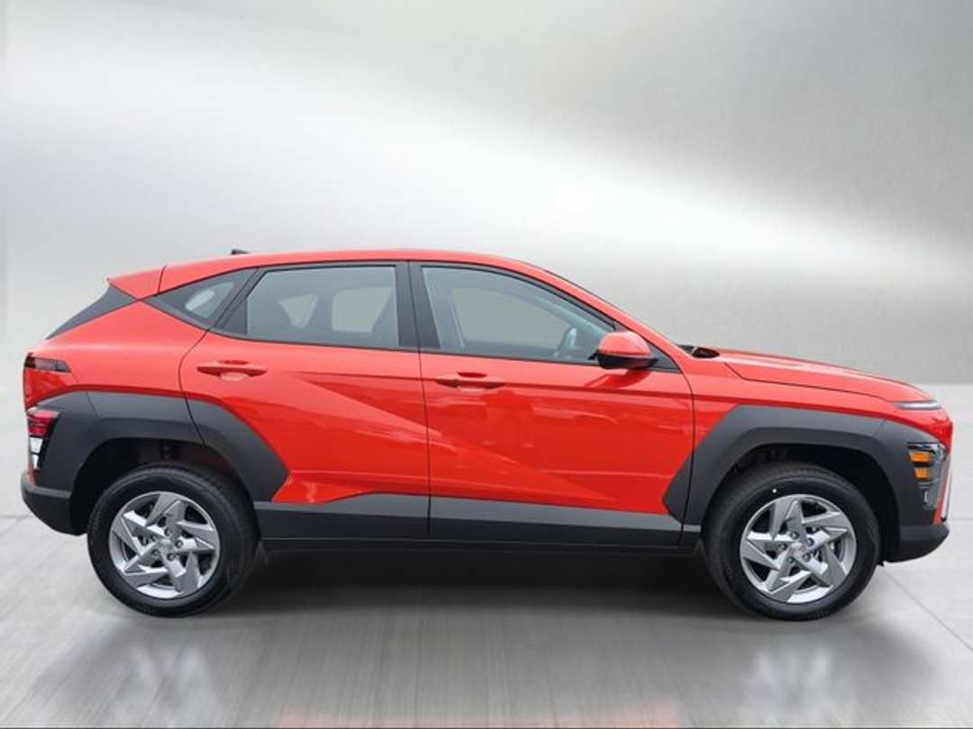 2026 Hyundai Kona SE - Image 2