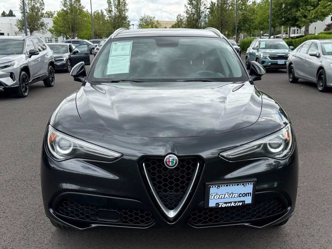 2018 Alfa Romeo Stelvio Base - Image 3