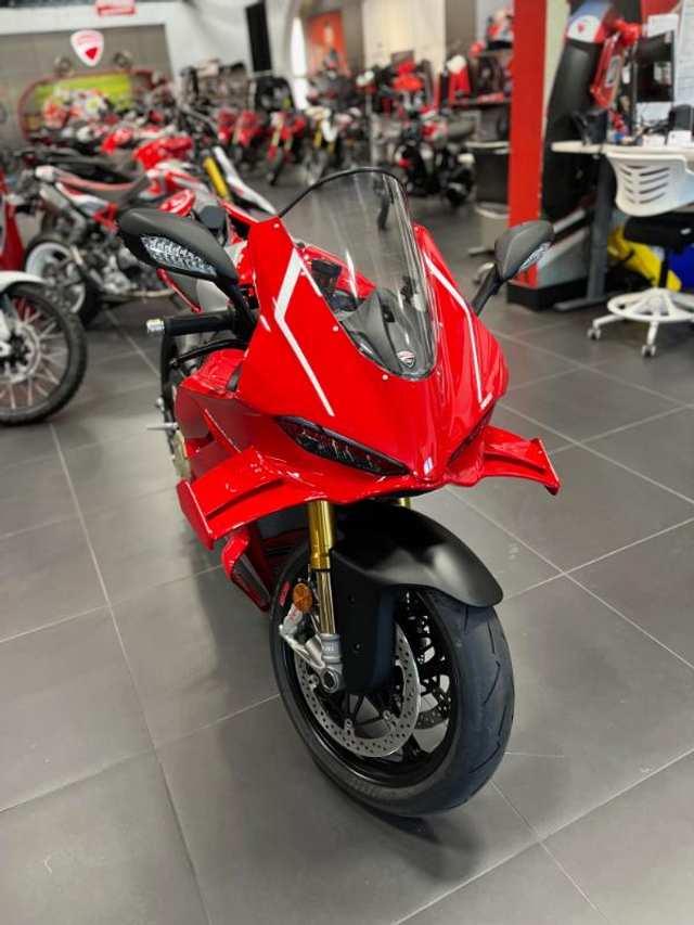 2026 Ducati Panigale V4 R