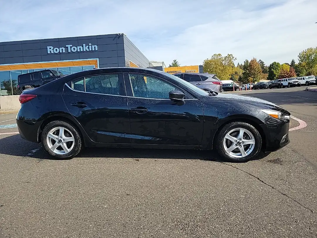 2018 MAZDA Mazda3 Touring - Image 2