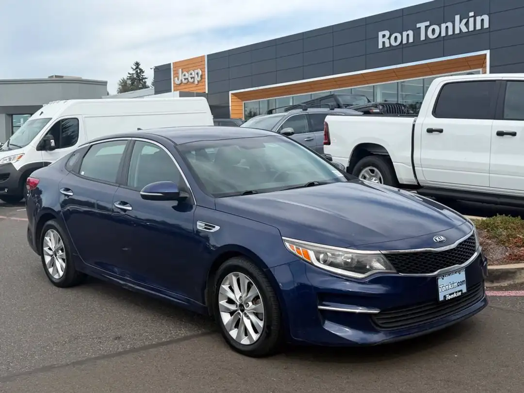 2017 Kia Optima LX - Image 2