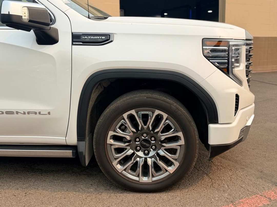 2024 GMC Sierra 1500 Denali Ultimate - Image 2
