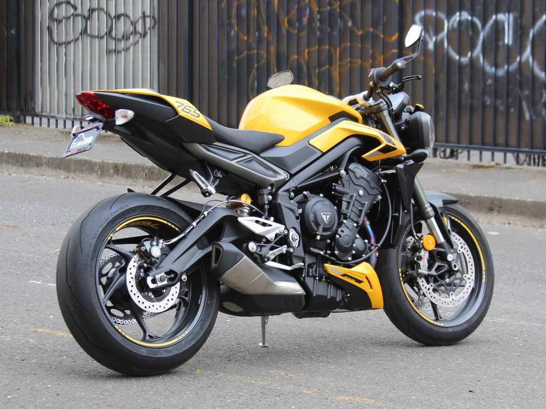 2024 Triumph Street Triple 765 Rs - Image 3