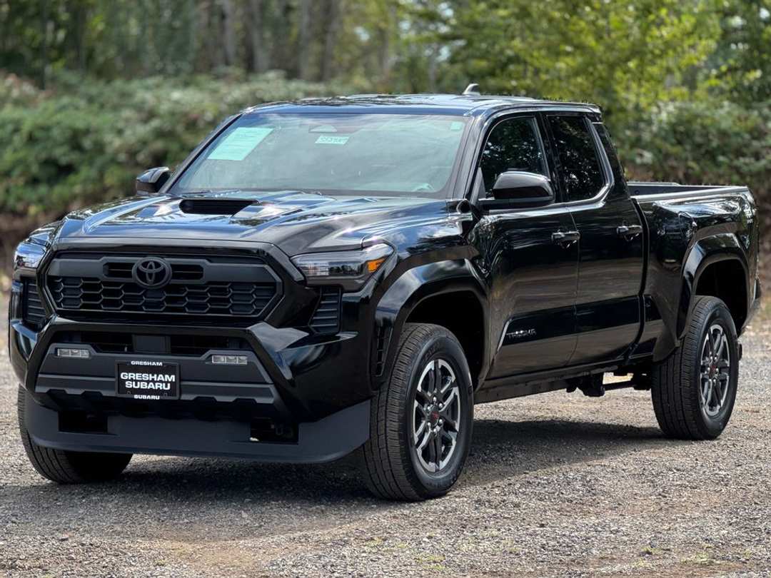 2025 Toyota Tacoma TRD Sport - Image 3