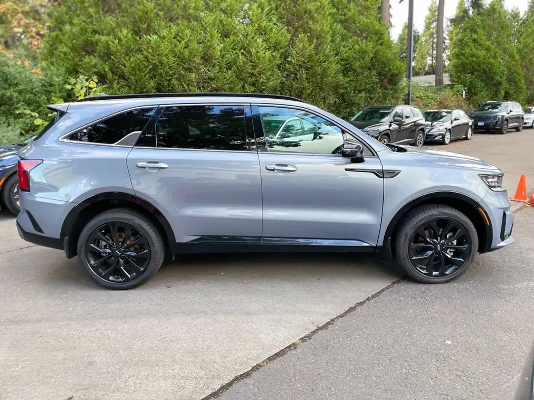 2021 Kia Sorento SX - Image 3
