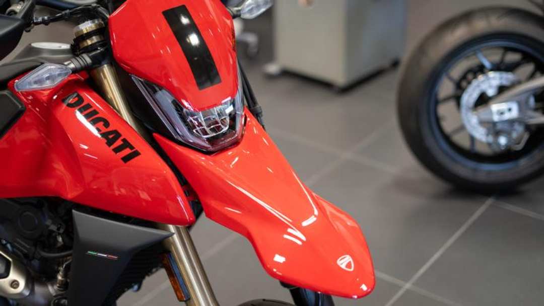 2026 Ducati Hypermotard 698 - Image 2