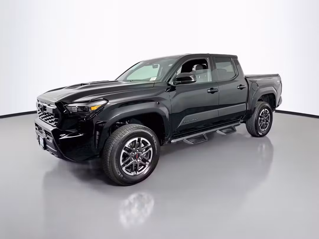 2025 Toyota Tacoma TRD Sport - Image 3