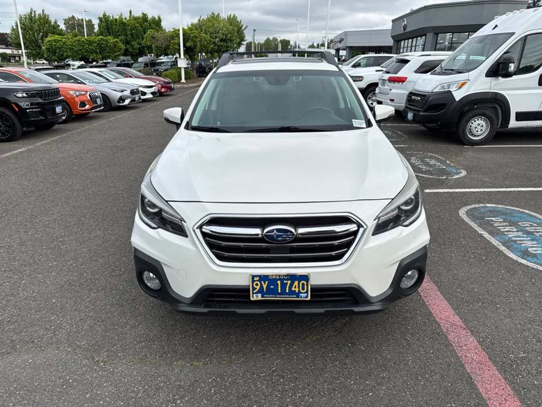 2018 Subaru Outback 2.5i - Image 2