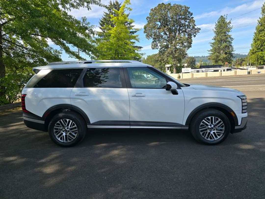 2026 Hyundai Palisade SEL - Image 2
