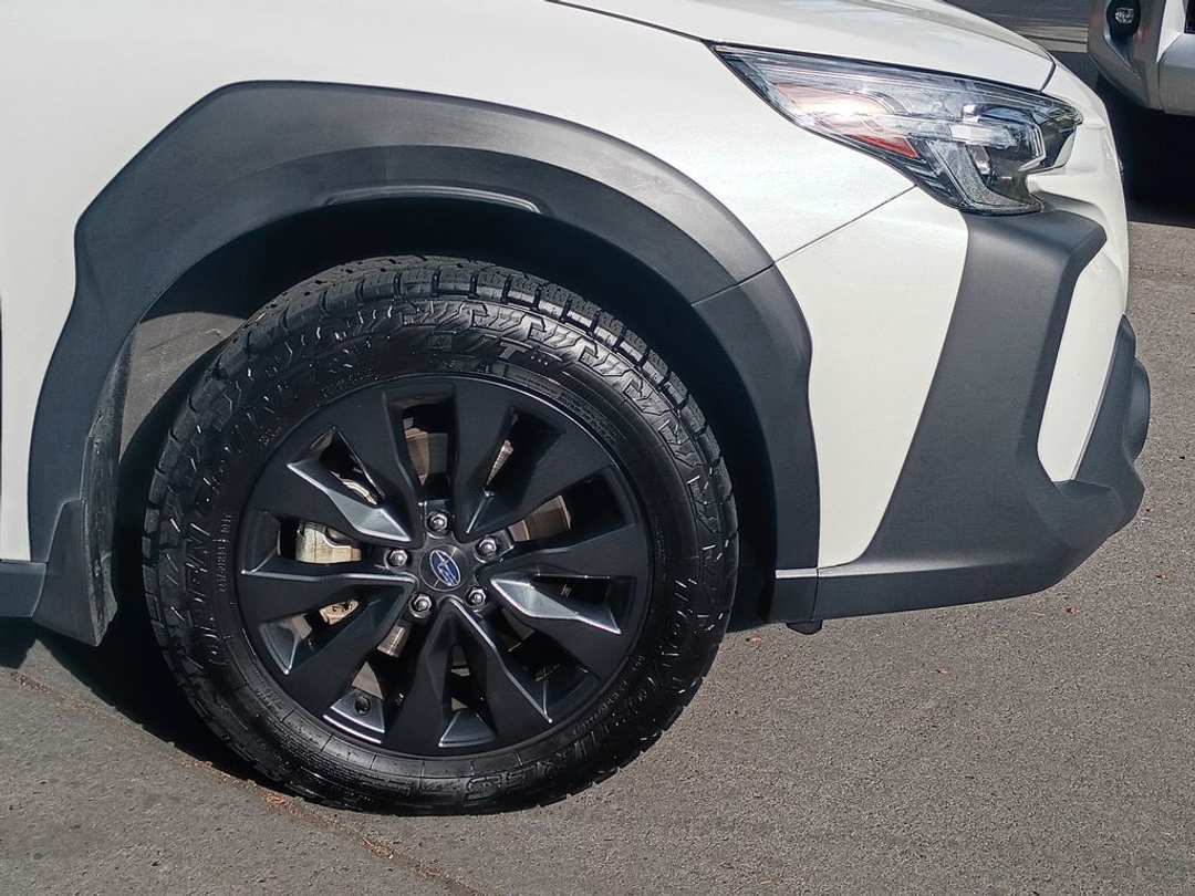 2025 Subaru Outback Onyx Edition XT - Image 2
