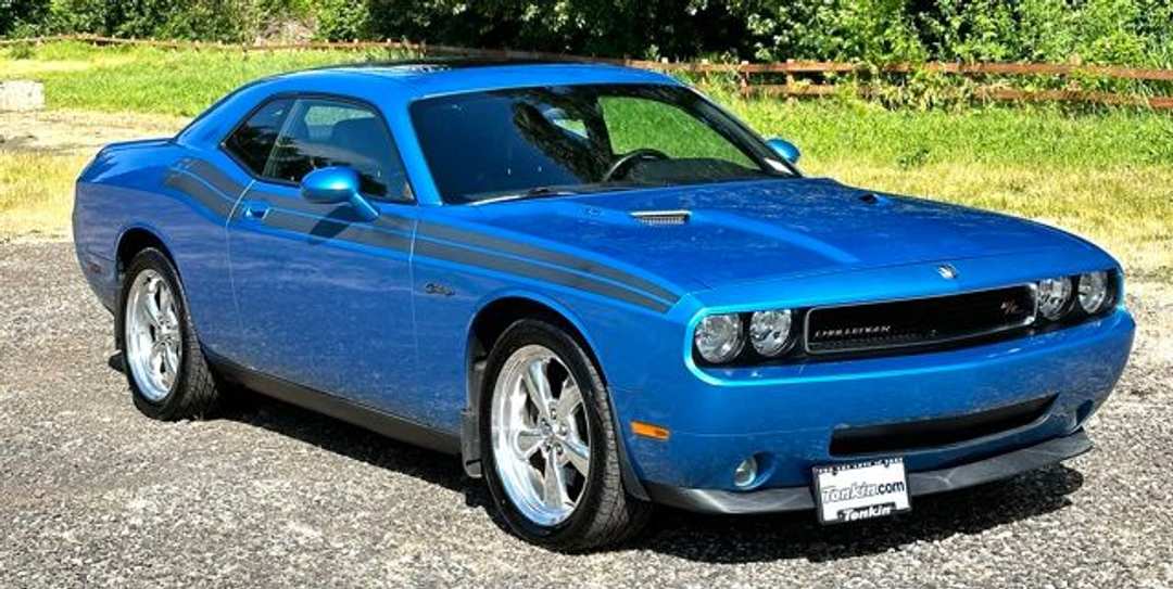 2010 Dodge Challenger R/T - Image 2