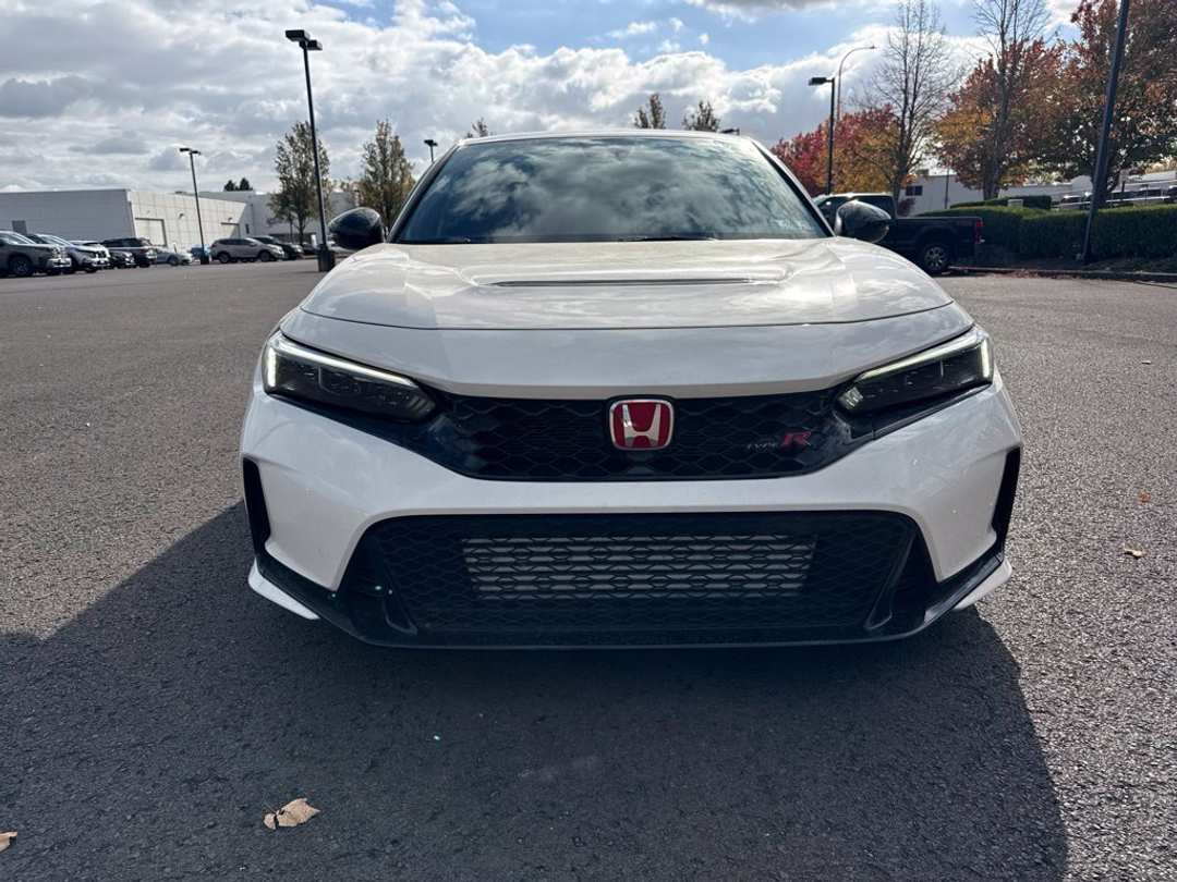 2023 Honda Civic Type R - Image 2