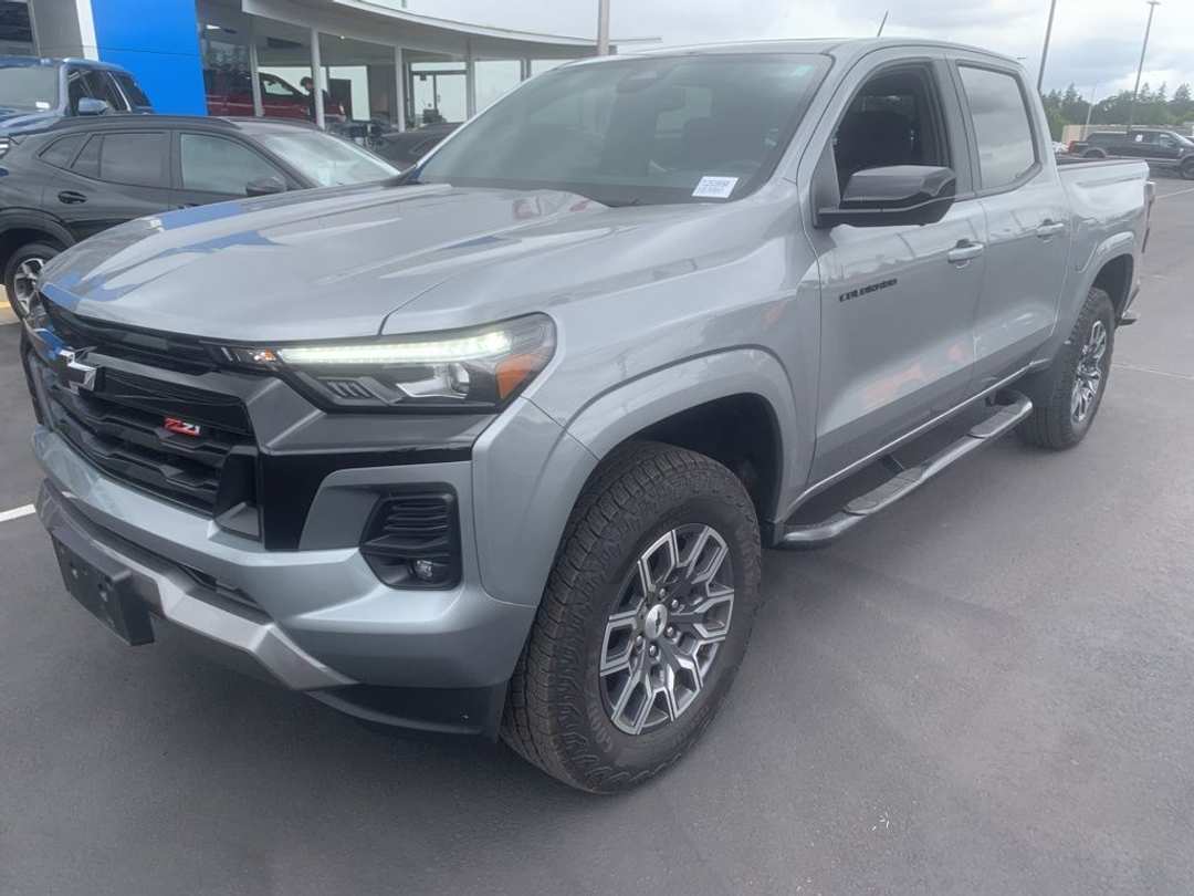 2026 Chevrolet Colorado Z71 - Image 2