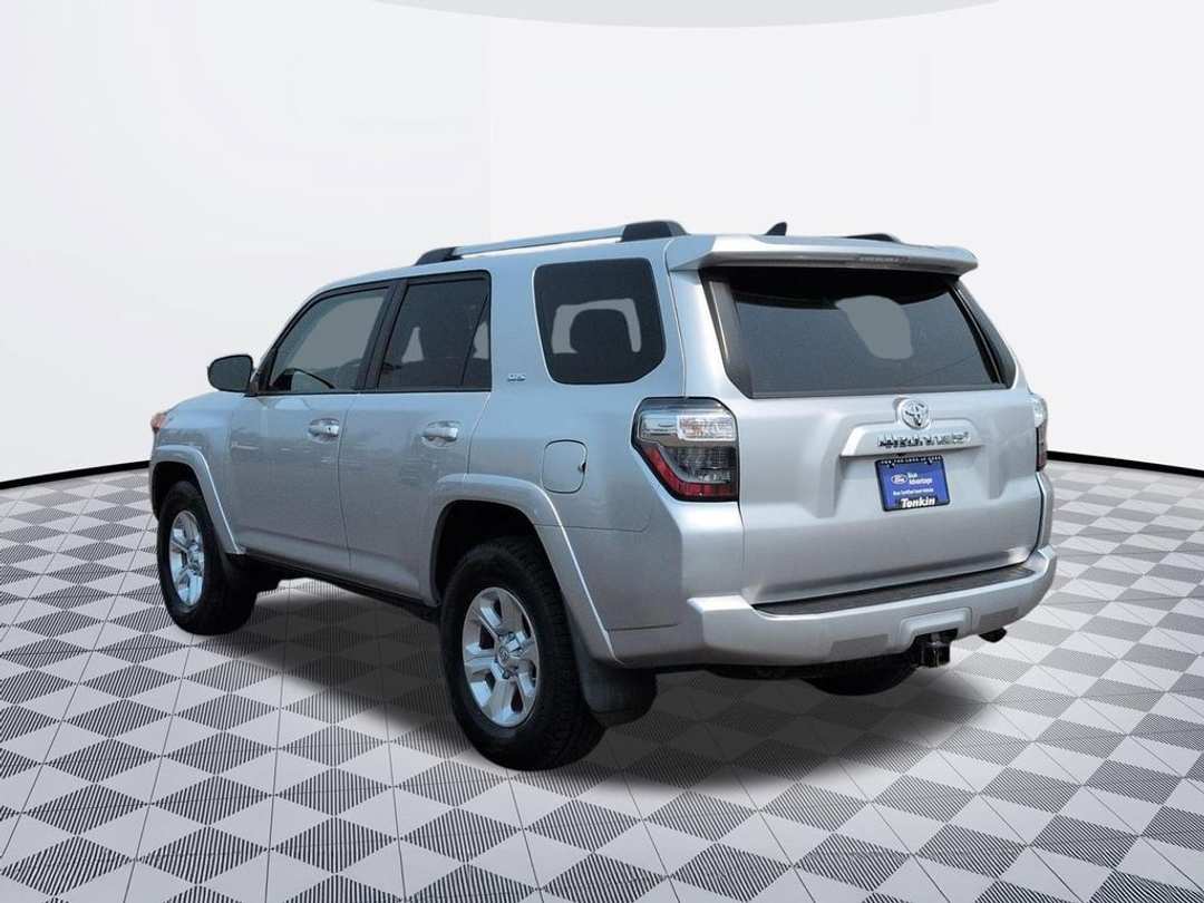 2021 Toyota 4Runner SR5 - Image 3