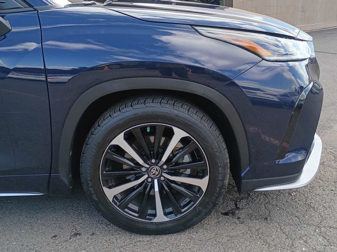 2021 Toyota Highlander XSE - Image 2