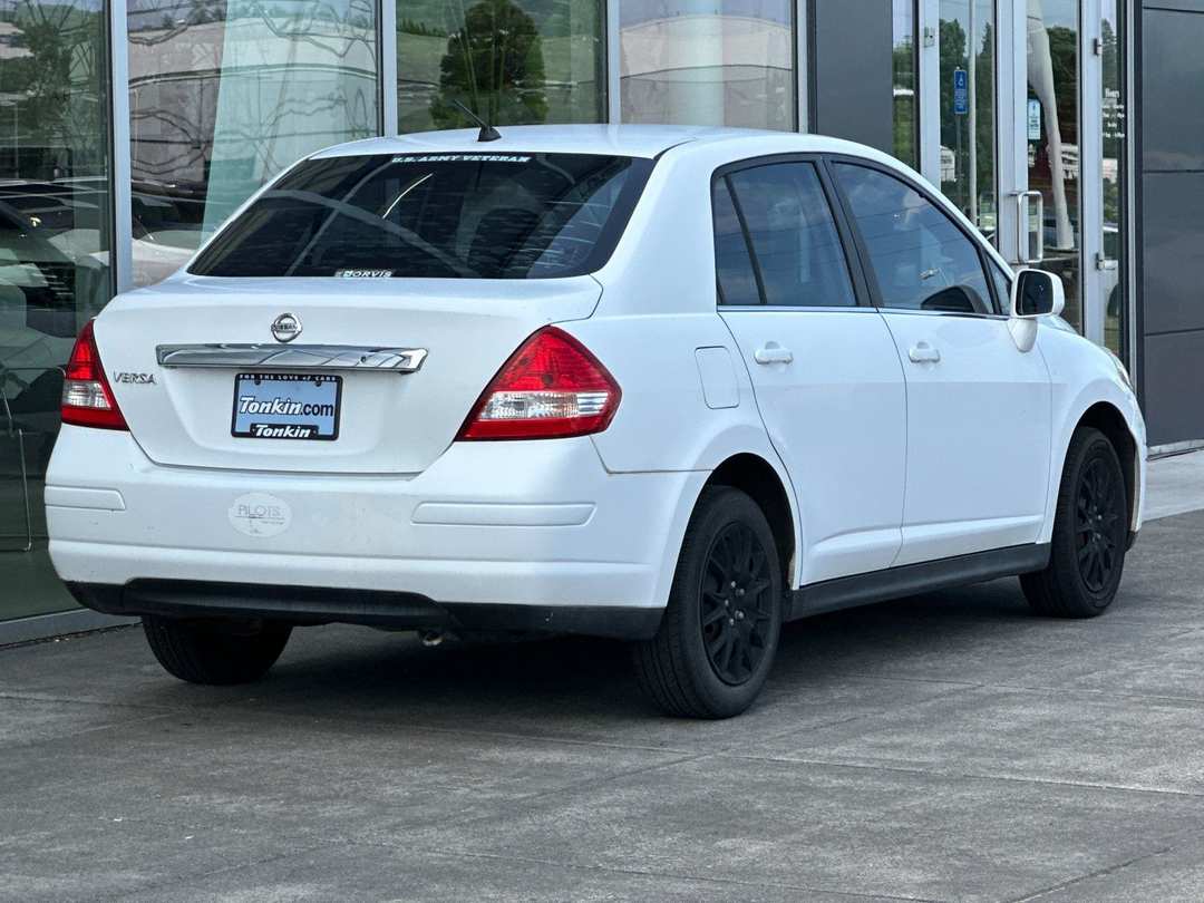 2009 Nissan Versa 1.8 S - Image 3