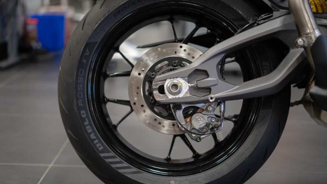 2026 Ducati Hypermotard V2 - Image 3