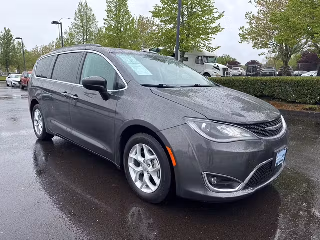 2017 Chrysler Pacifica Touring L