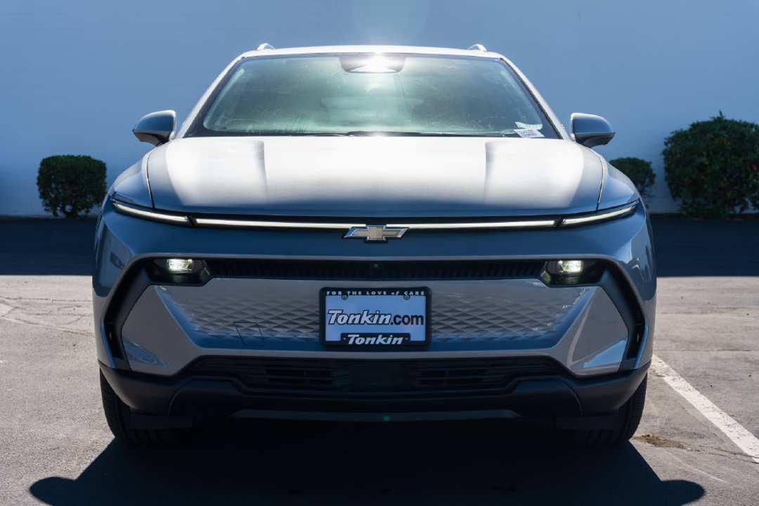 2026 Chevrolet Equinox Ev LT - Image 2