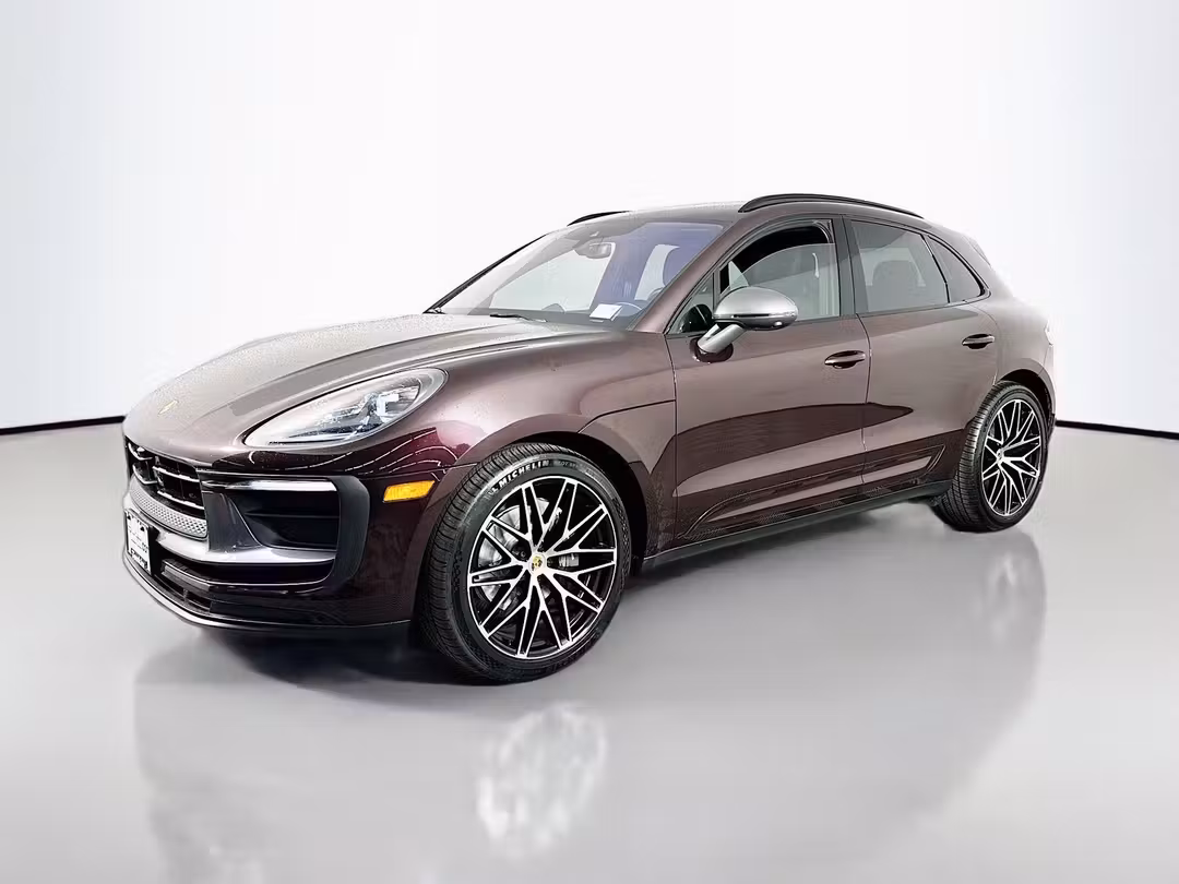 2023 Porsche Macan T - Image 3